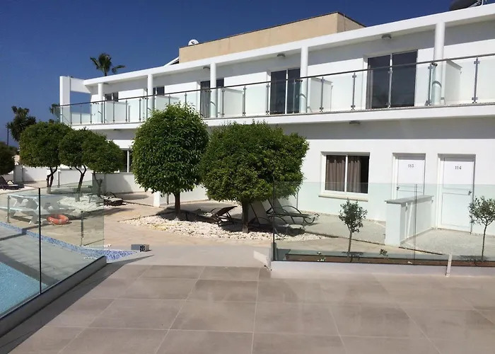Fedrania Gardens Hotel